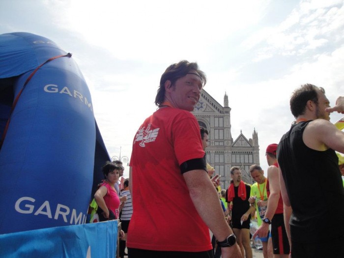 dopo 10km di corsa a Firenze, l'arrivo in Piazza S.Croce